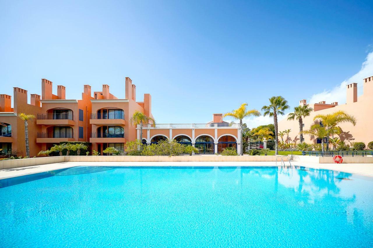 Al - Apartamento Vila Sol F5 Ah クアルテイラ エクステリア 写真